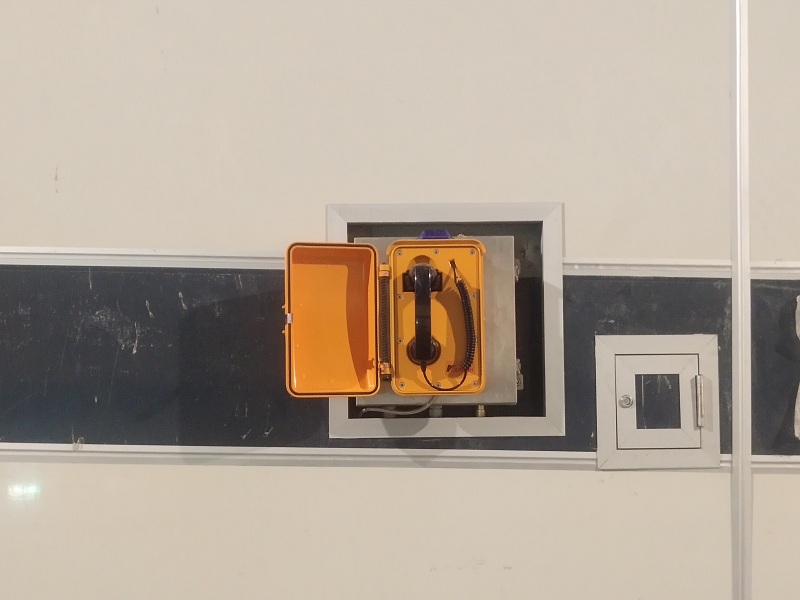 emergency telephone system tunnel